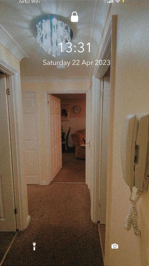 Lovely 2 Bed Flat/Apt In East London- Nice Estate. Dagenham Exteriér fotografie