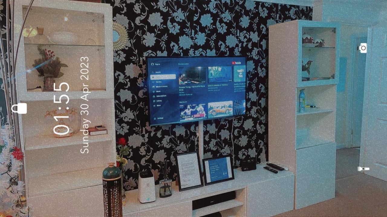 Lovely 2 Bed Flat/Apt In East London- Nice Estate. Dagenham Exteriér fotografie